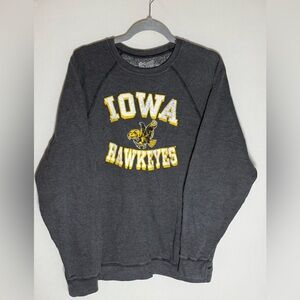 Retro Brand Iowa Hawkeyes crew neck sweatshirt • Women’s large